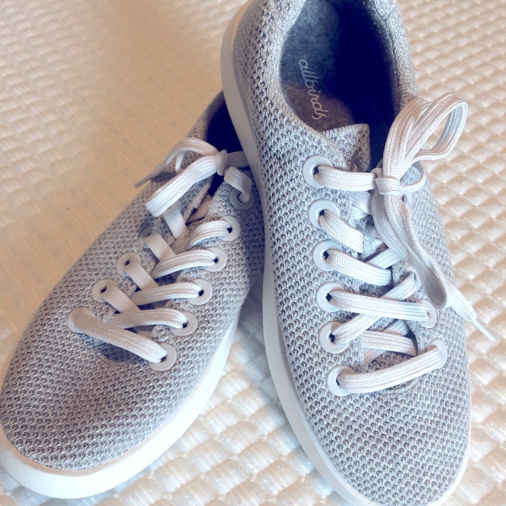 Allbirds Womenโs Tree Pipers Size US Sz 10 UK 7-7.5. Lightweight & breathable.